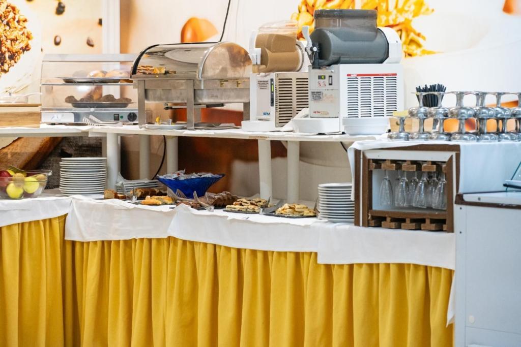 Hotel Byron Milano Marittima Dış mekan fotoğraf