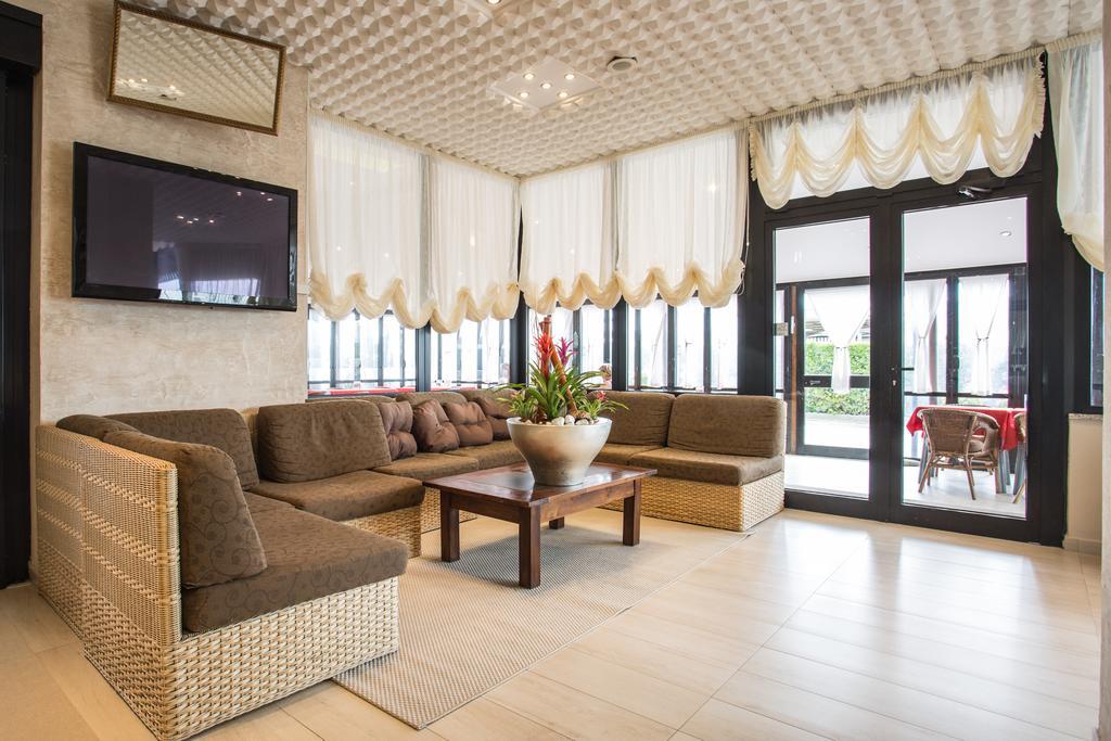 Hotel Byron Milano Marittima Dış mekan fotoğraf