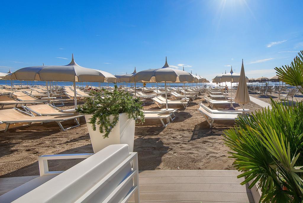 Hotel Byron Milano Marittima Dış mekan fotoğraf