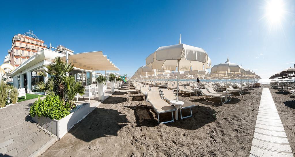 Hotel Byron Milano Marittima Dış mekan fotoğraf