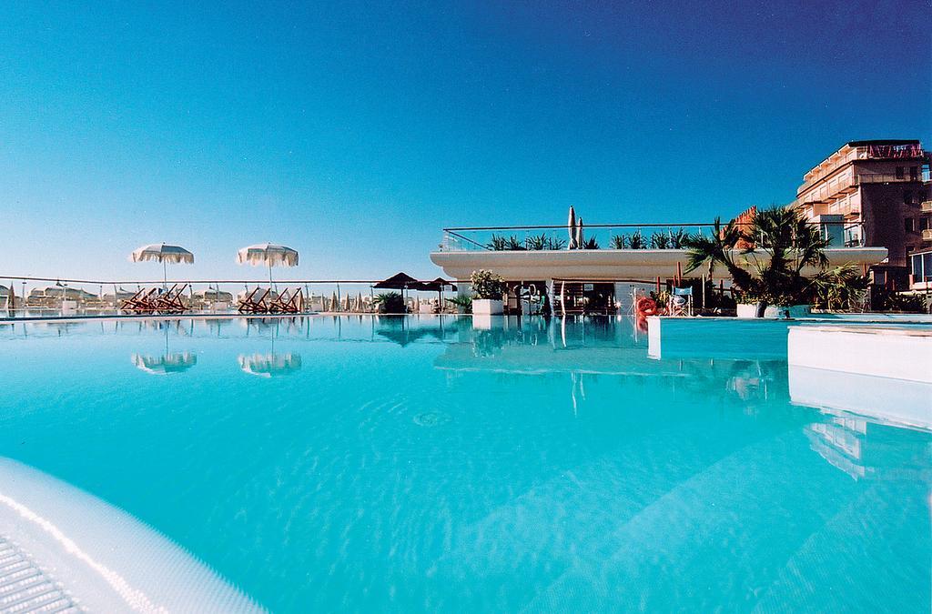 Hotel Byron Milano Marittima Dış mekan fotoğraf