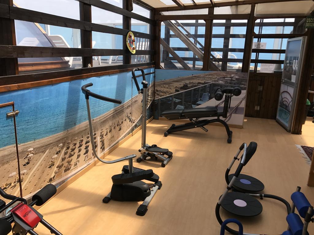 Hotel Byron Milano Marittima Dış mekan fotoğraf