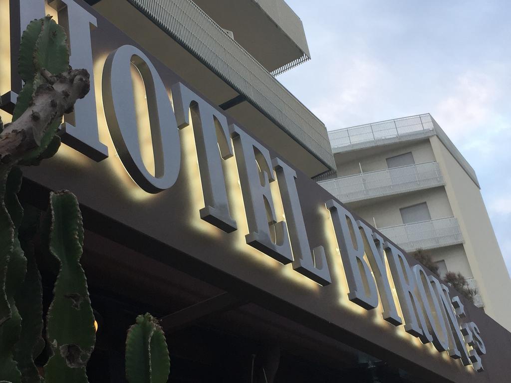Hotel Byron Milano Marittima Dış mekan fotoğraf