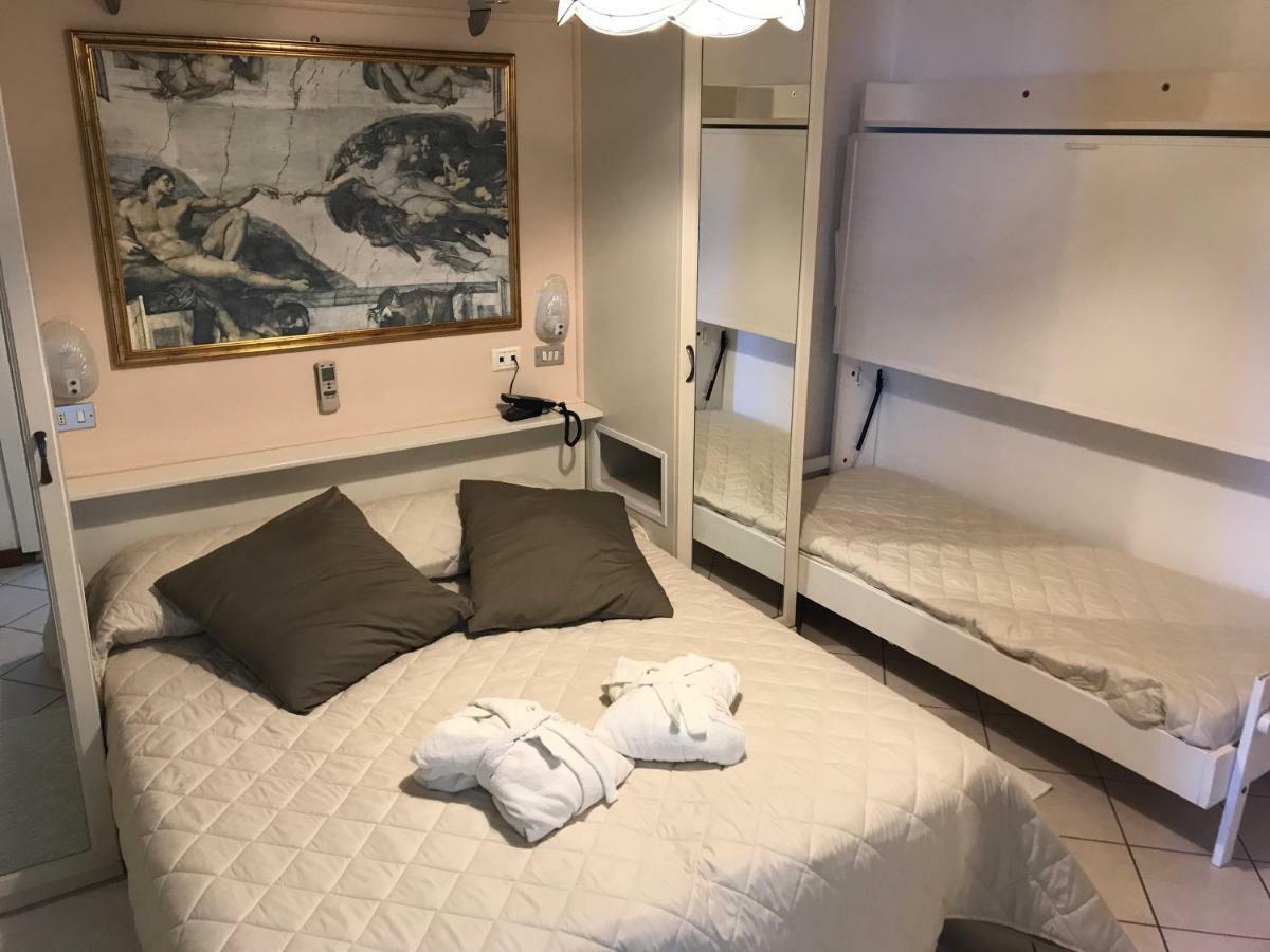 Hotel Byron Milano Marittima Dış mekan fotoğraf