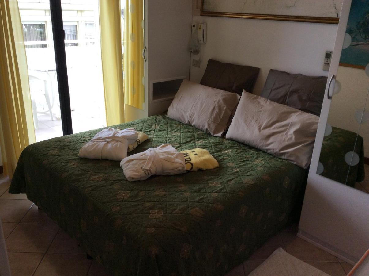 Hotel Byron Milano Marittima Dış mekan fotoğraf